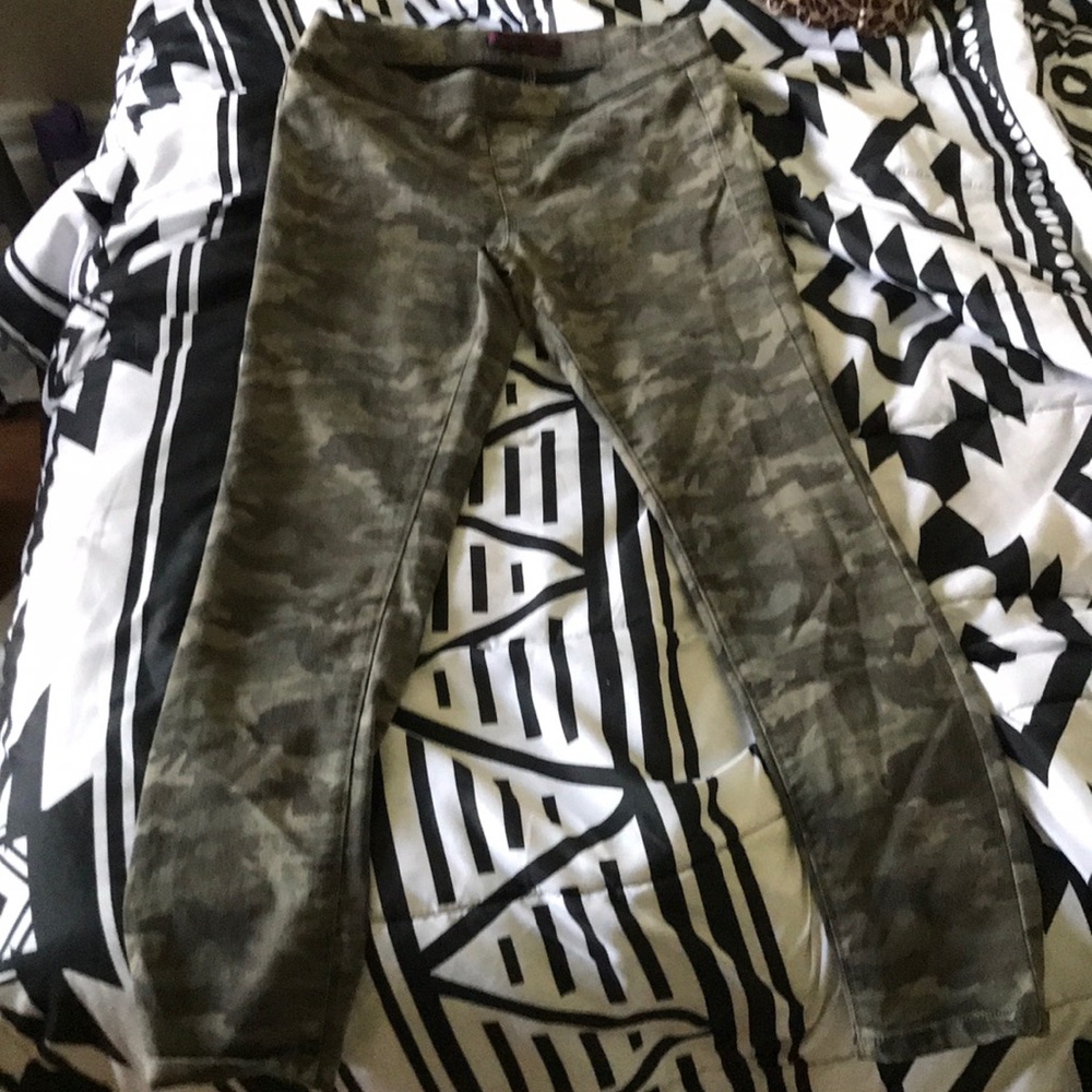 Camo pants
